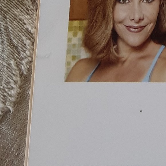 The Clean Momma Workout Get Lean While You Clean Carolyn Barnes PB Book - Picture 5 of 8